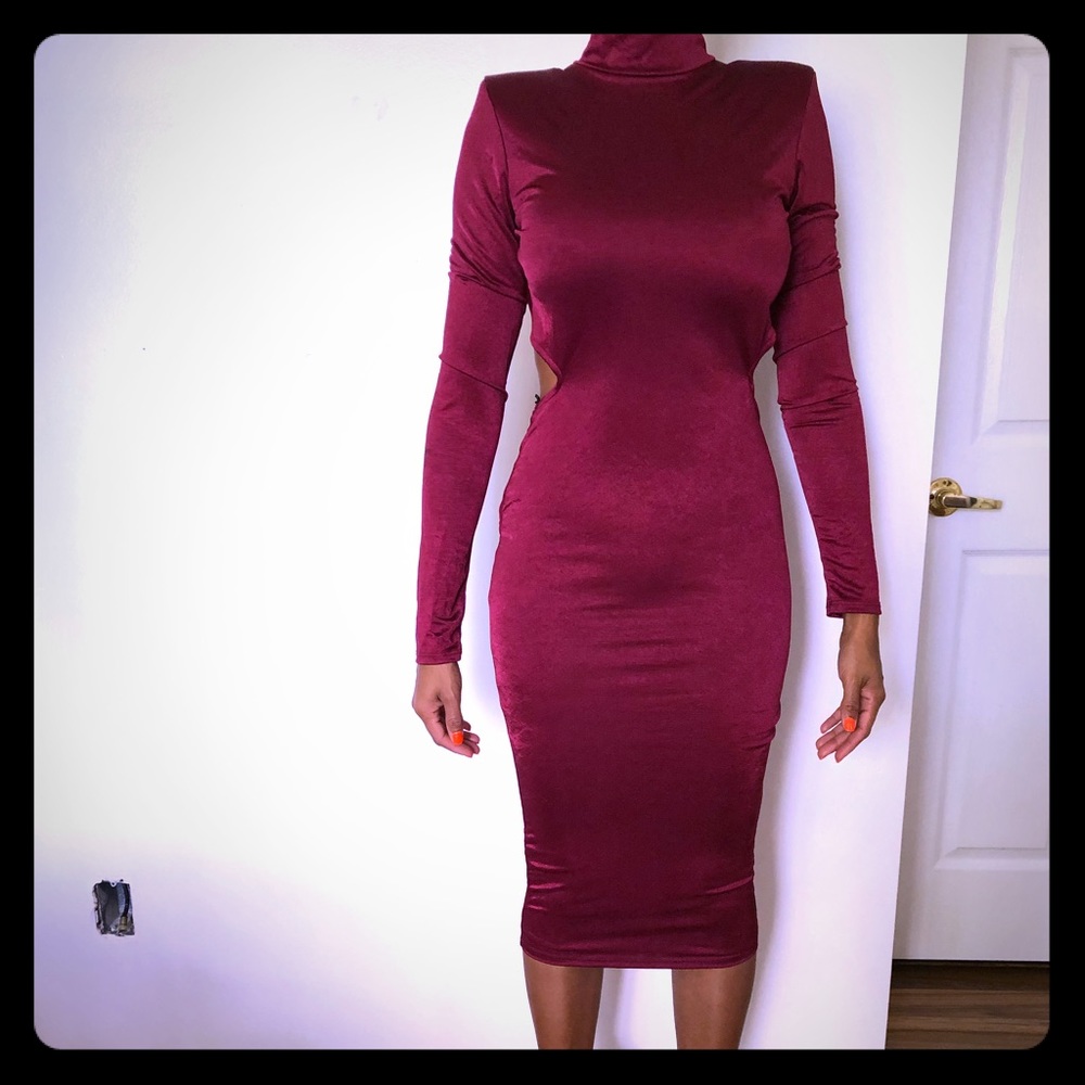 A JLux Label fitted dress in Red Wine